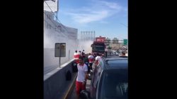 Se incendia autobús en donde viajaba el equipo de Necaxa